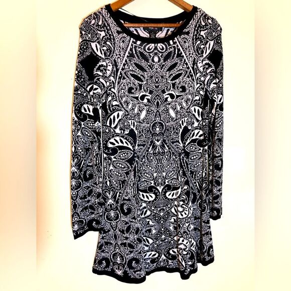Style & Co. Dresses & Skirts - NWT Style & Co long sleeve dress. Black, and white design. Women’s size small